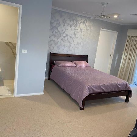 Guest Ensuite 7 Minutes From Airport Melbourne Ngoại thất bức ảnh